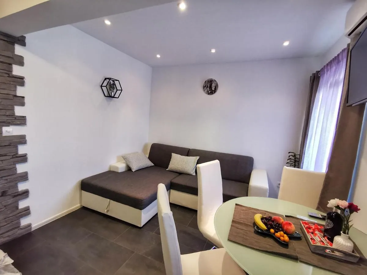 Apartments Plejic Seget Vranjica 0*,  Croatia